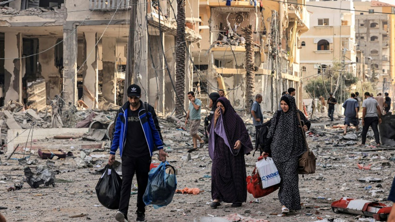 Israel-Hamas War | గ్రౌండ్‌ ఆపరేషన్‌కు సిద్ధమైన ఇజ్రాయెల్‌ సైన్యం.. గాజాను విడిచివెళ్లిన 10 లక్షల మంది