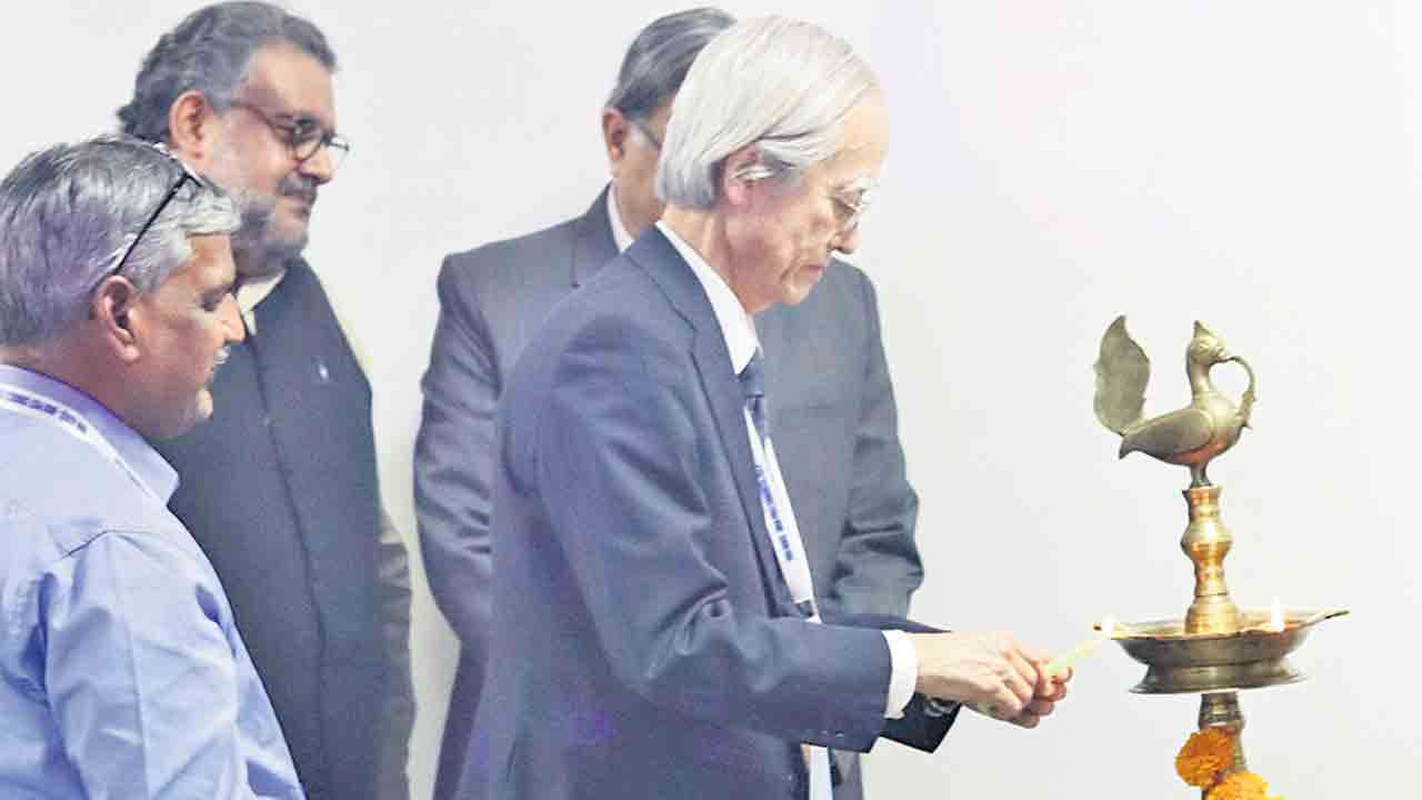 హెచ్‌సీయూలో మానవ శాస్త్రం సదస్సు