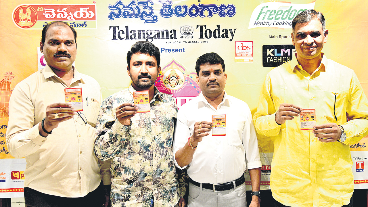 సండే సందడిగా.. దసరా షాపింగ్‌ బొనాంజా