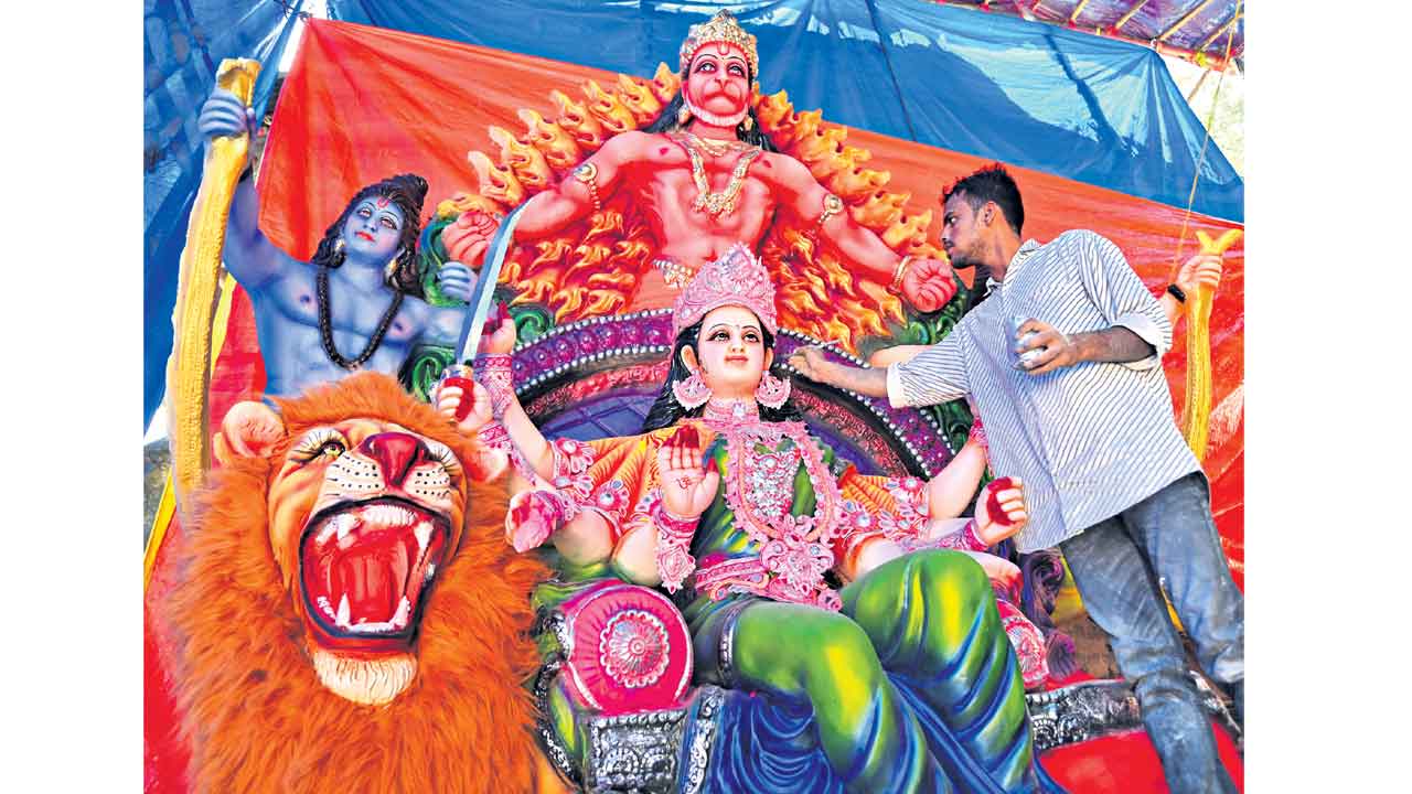 నవరాత్రులుఅమ్మవారి ప్రతిమలు