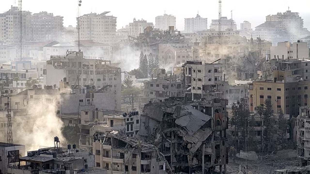 Israel-Hamas Conflict | ఇజ్రాయెల్ దాడిలో హమాస్ కమాండర్ హతం..!