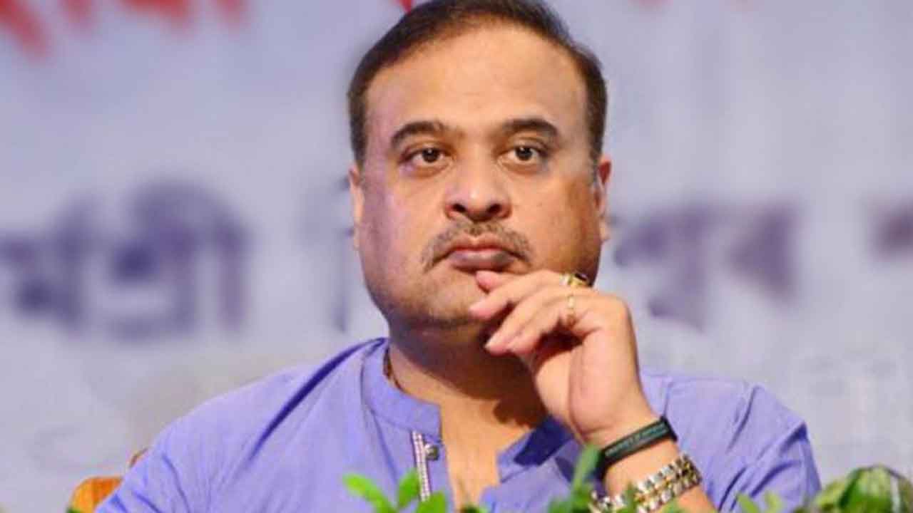 అస్సాం సీఎం హిమంతకు ఈసీ నోటీసు