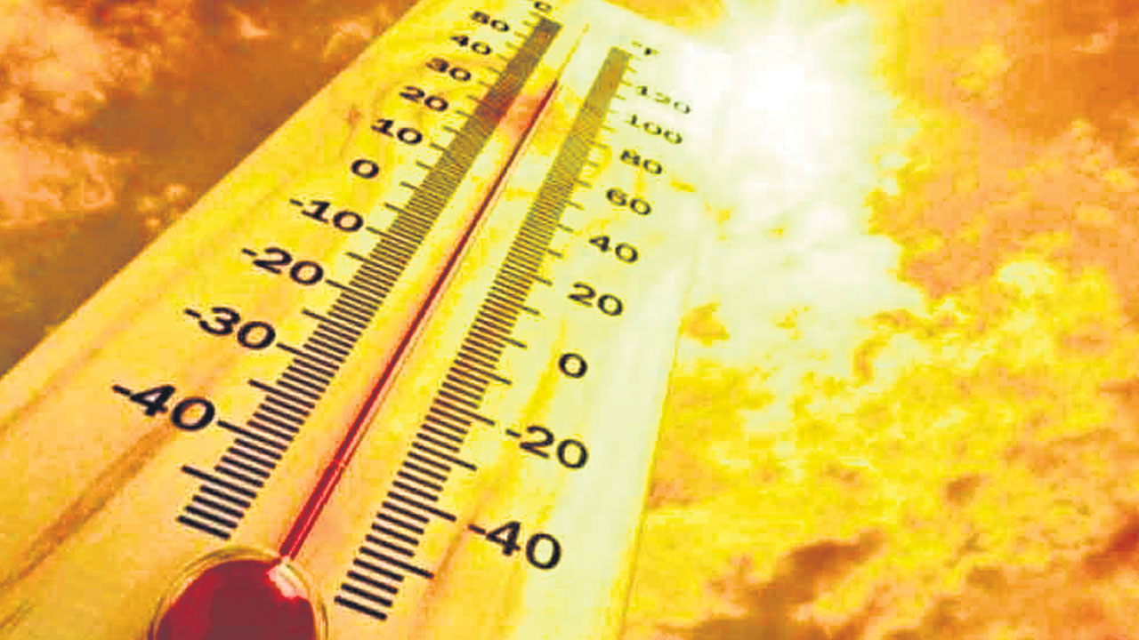 Weather Update | పెరుగుతున్న పగటి ఉష్ణోగ్రతలు.. చలికాలంలో మండుతున్న ఎండలు