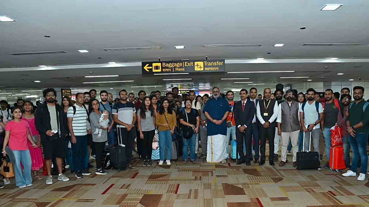 Operation Ajay | మొదటి విమానంలో ఇజ్రాయెల్‌ నుంచి ఢిల్లీకి 212 మంది భారతీయులు