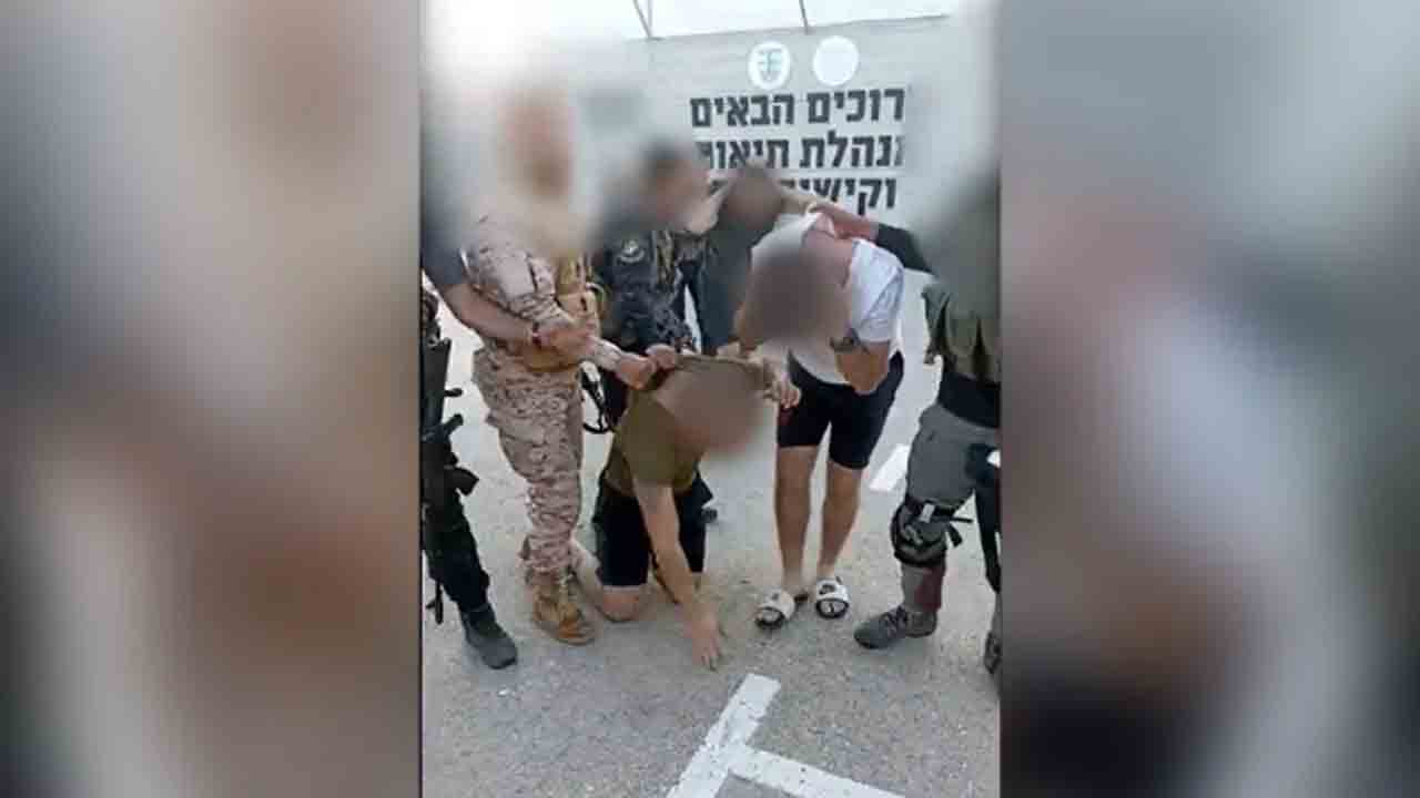 Israel Hamas War | ఇజ్రాయిల్‌ సైనికులు, పౌరులను బంధించిన హమాస్.. ఫొటోలు, వీడియోలు రిలీజ్‌