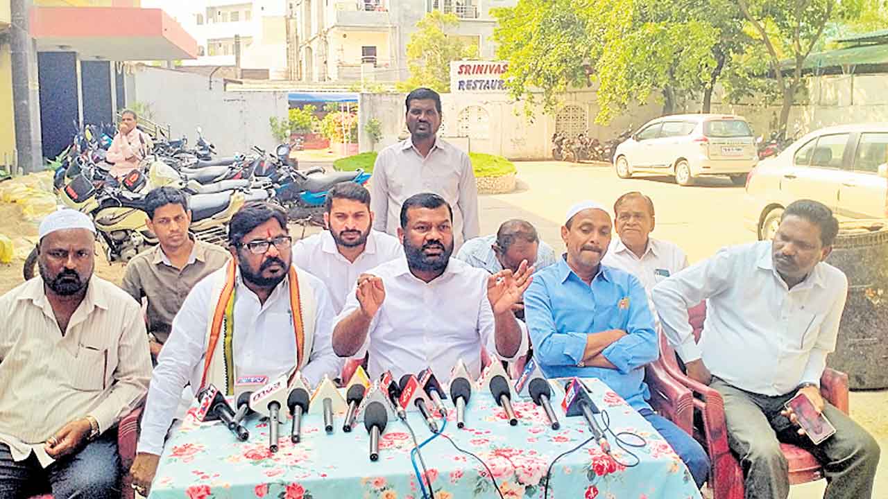 బీజేపీకి దేశాన్ని పాలించే అర్హత లేదు