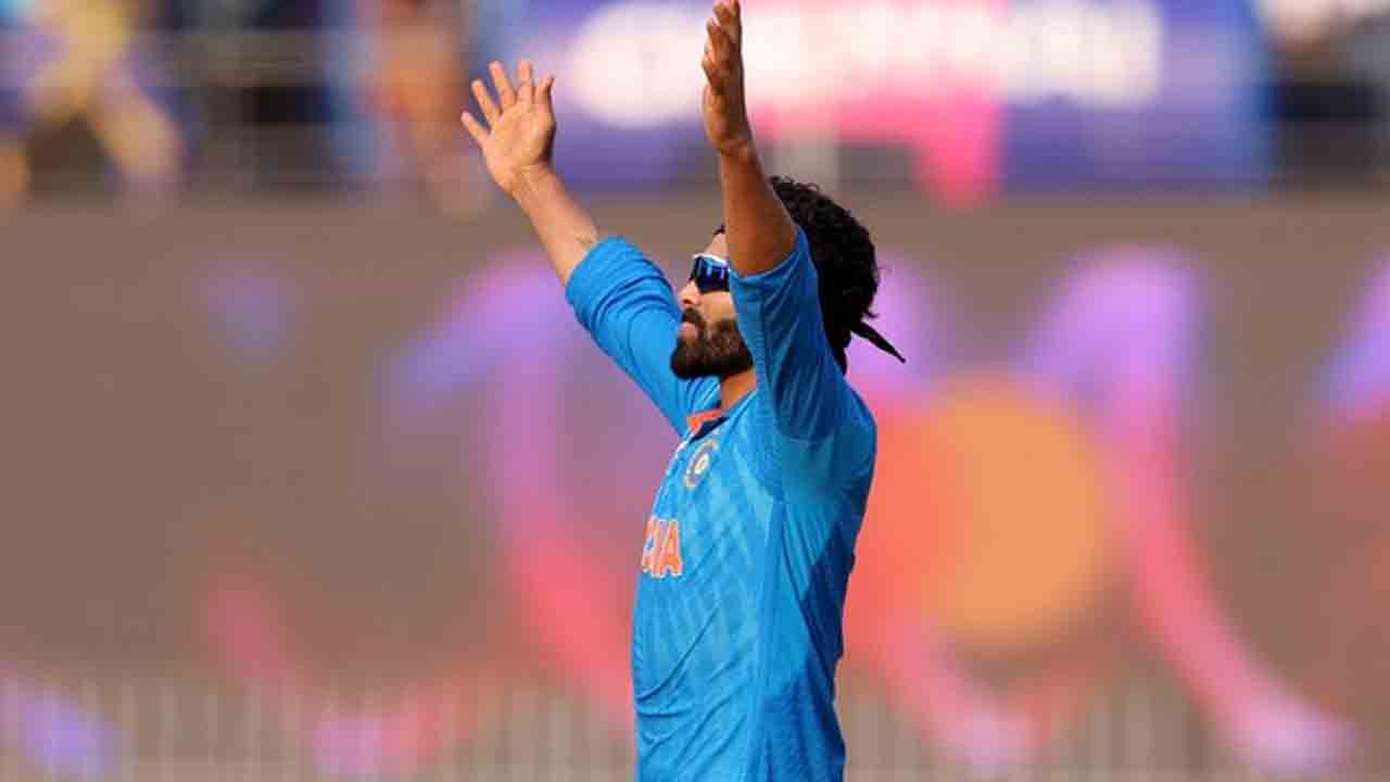 IND vs AUS | వన్డేల్లో ఆస్ట్రేలియాపై అత్యధిక వికెట్లు తీసిన మూడో భారత బౌలర్‌గా జడేజా