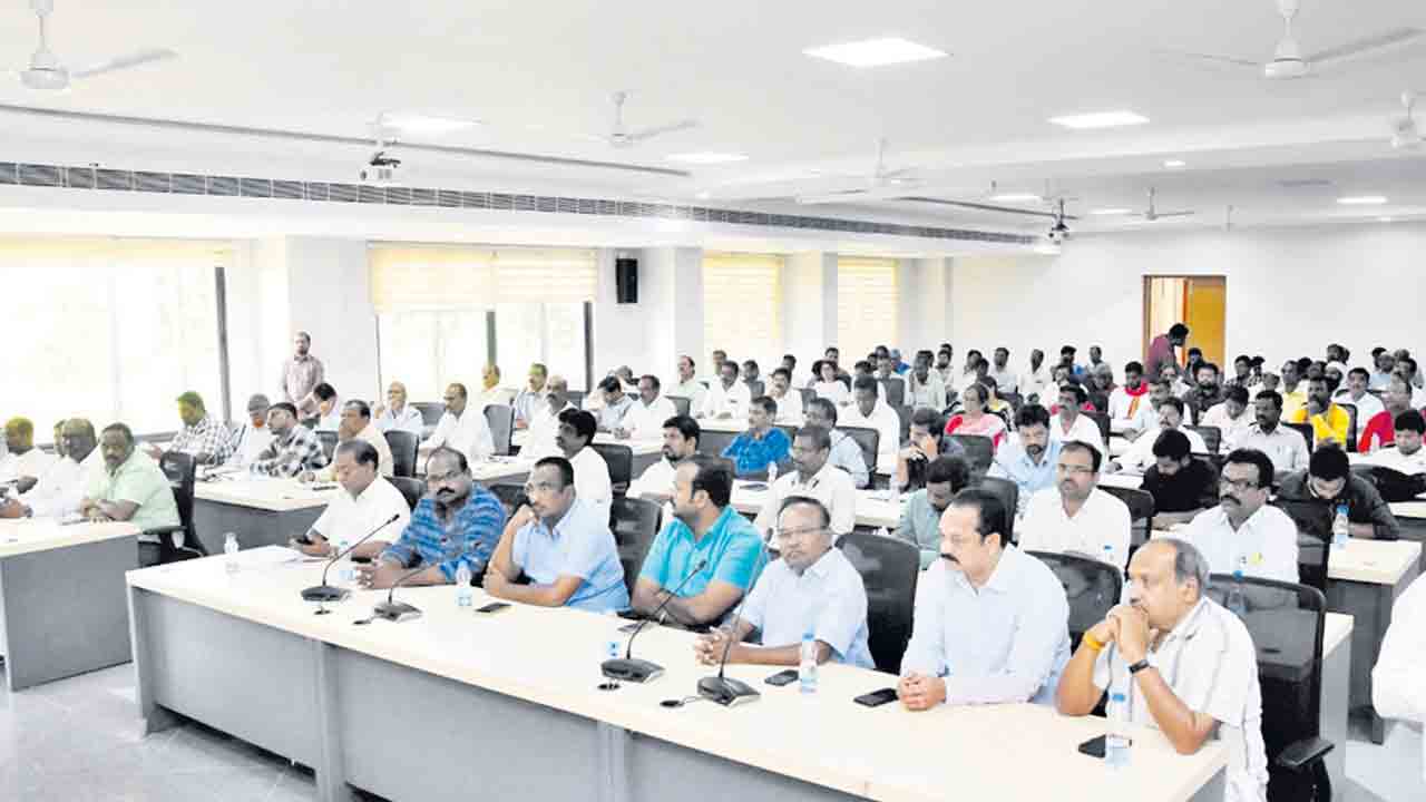 పకడ్బందీగా ధాన్యం సేకరణ