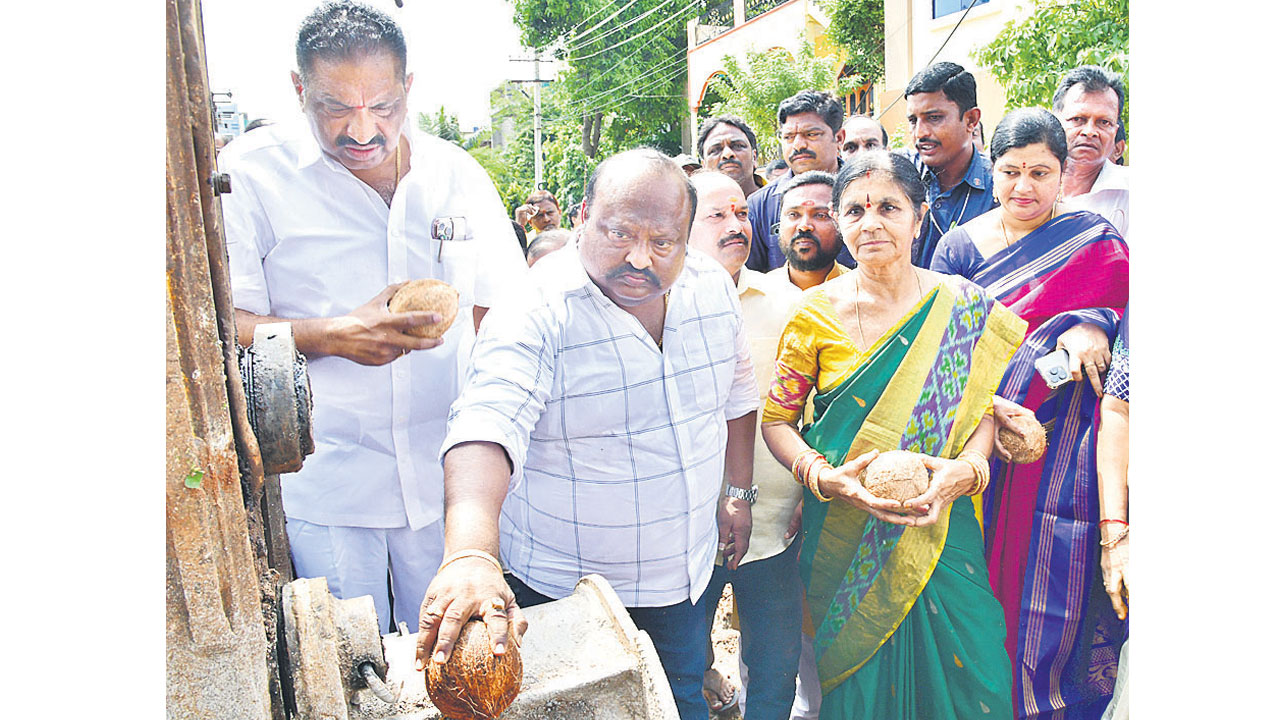 కాంగ్రెస్‌, బీజేపీలను నమ్మితే అంధకారమే