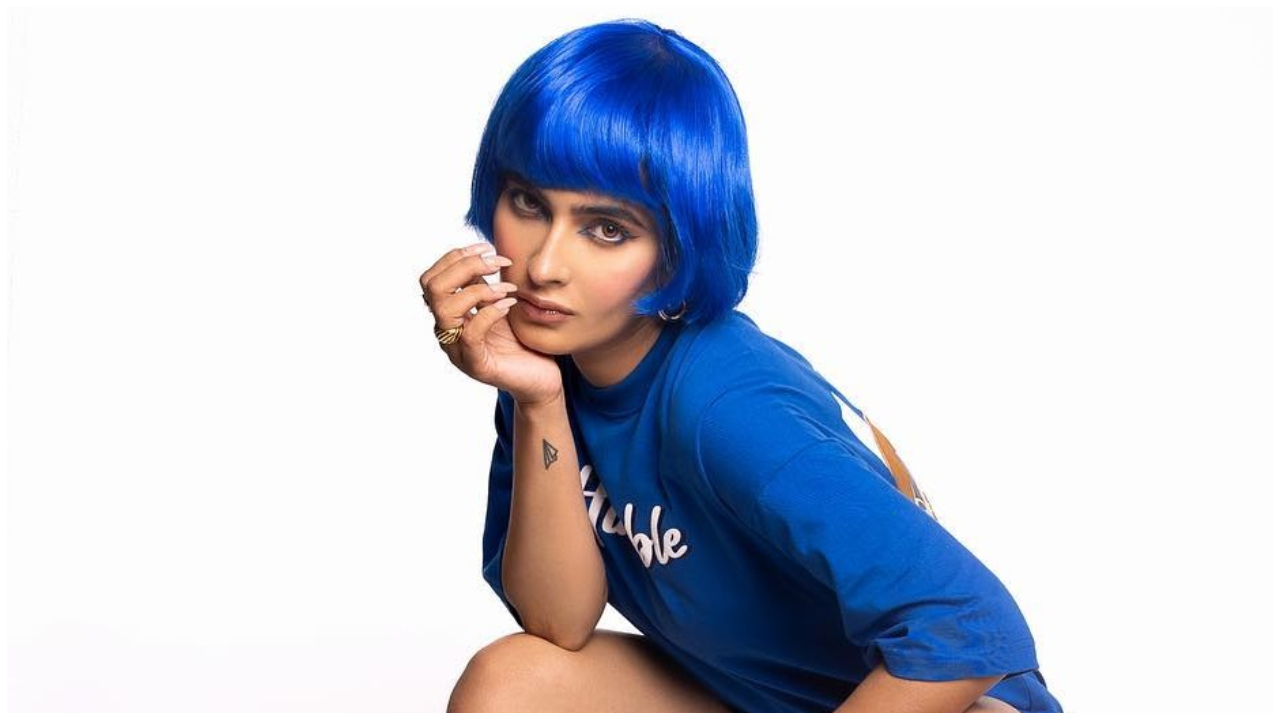 Karishma Sharma | కరిష్మా శర్మ అల్ట్రా స్టైలిష్‌ ఫోజులకు కుర్రకారు ఫిదా..