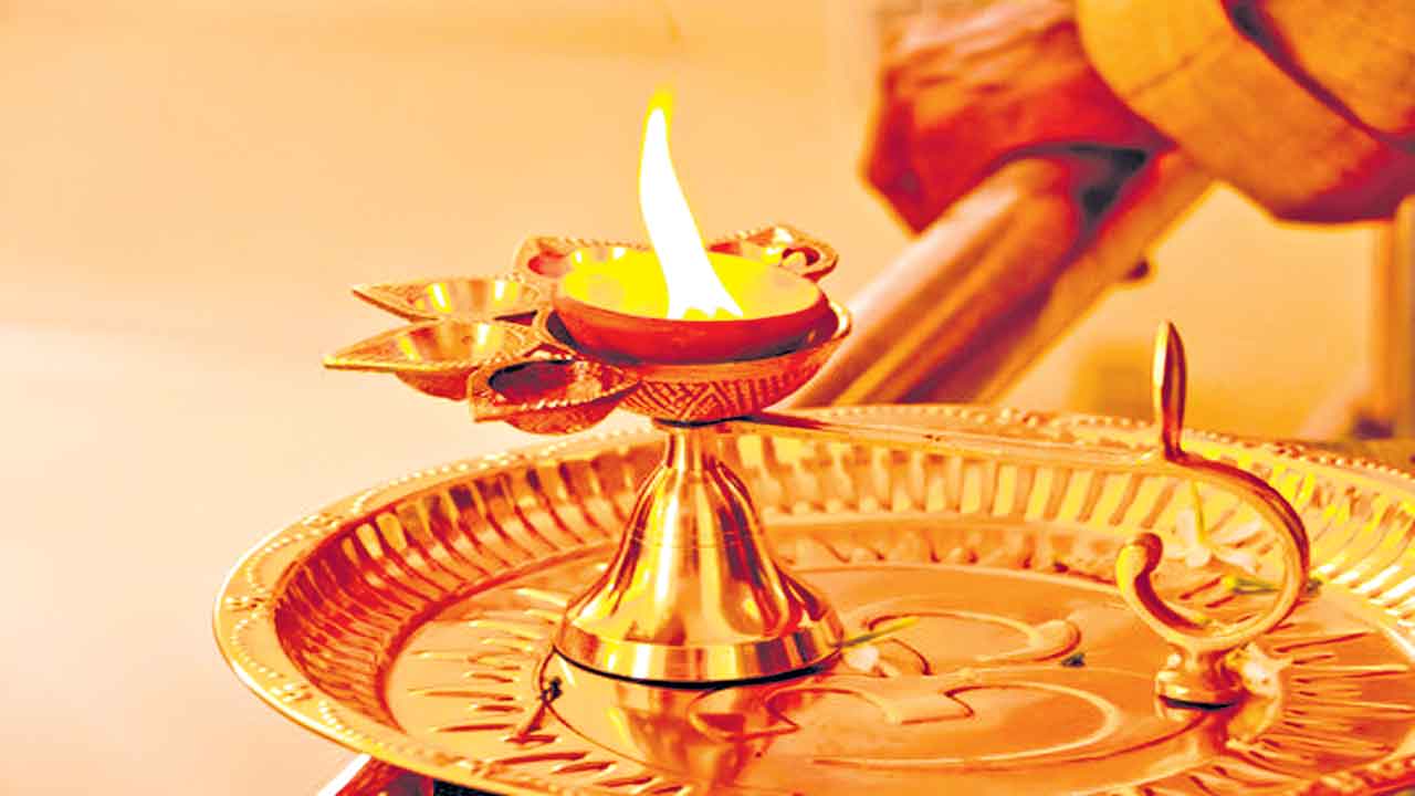 కర్పూర హారతి