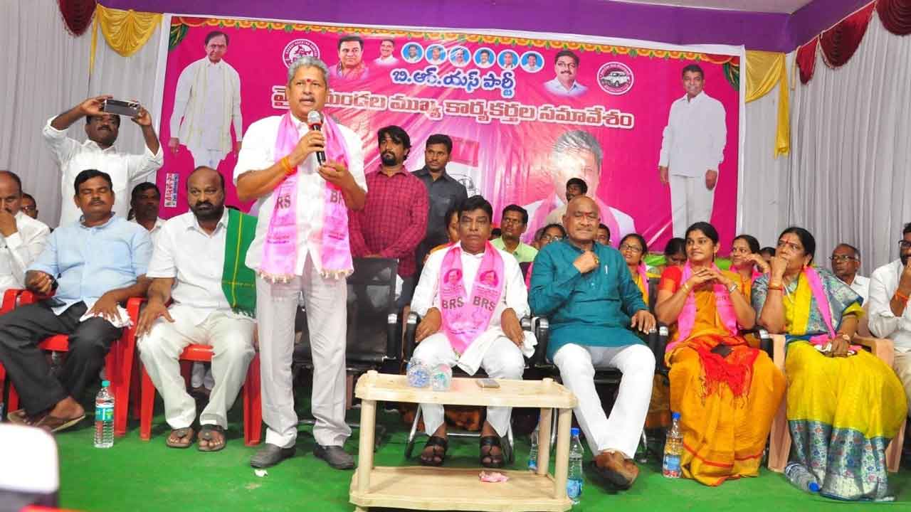 ప్రజలు గ్యారెంటీలు వారంటీలు నమ్మొద్దు