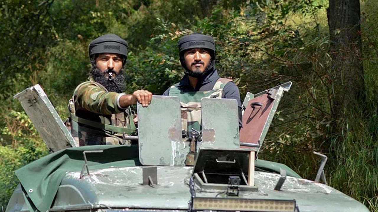 Kulgam Encounter | కుల్గామ్‌లో ఎదురుకాల్పులు..! రాజౌరీలో కొనసాగుతున్న సెర్చ్‌ ఆపరేషన్‌..!