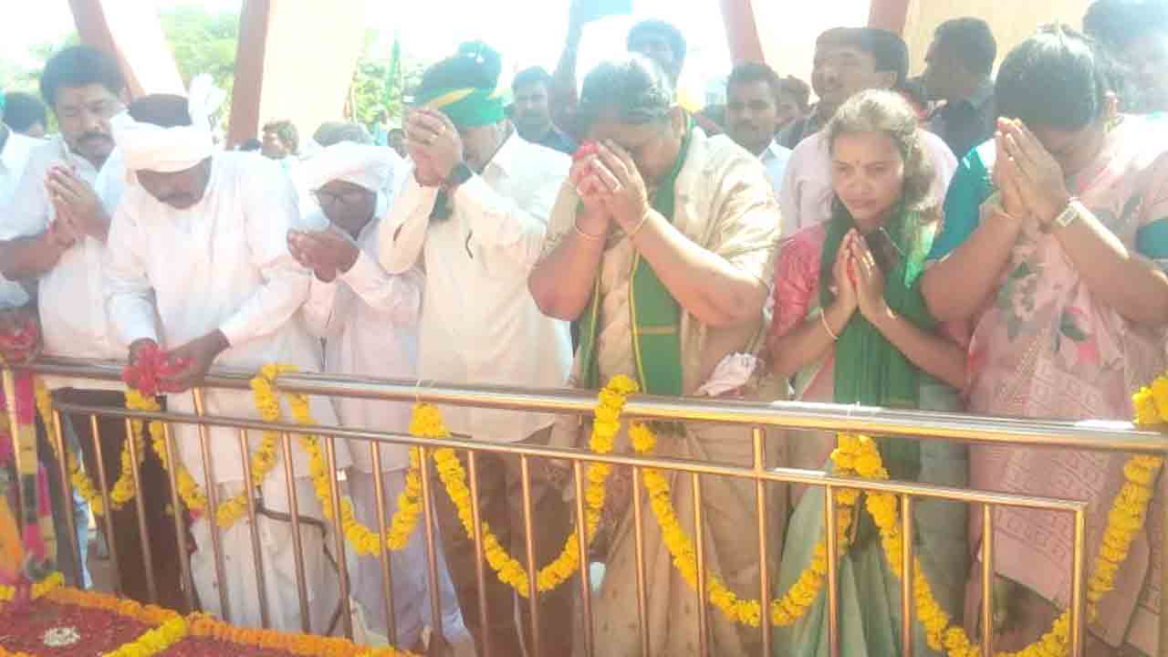 వీరుడికి ఘన నివాళి