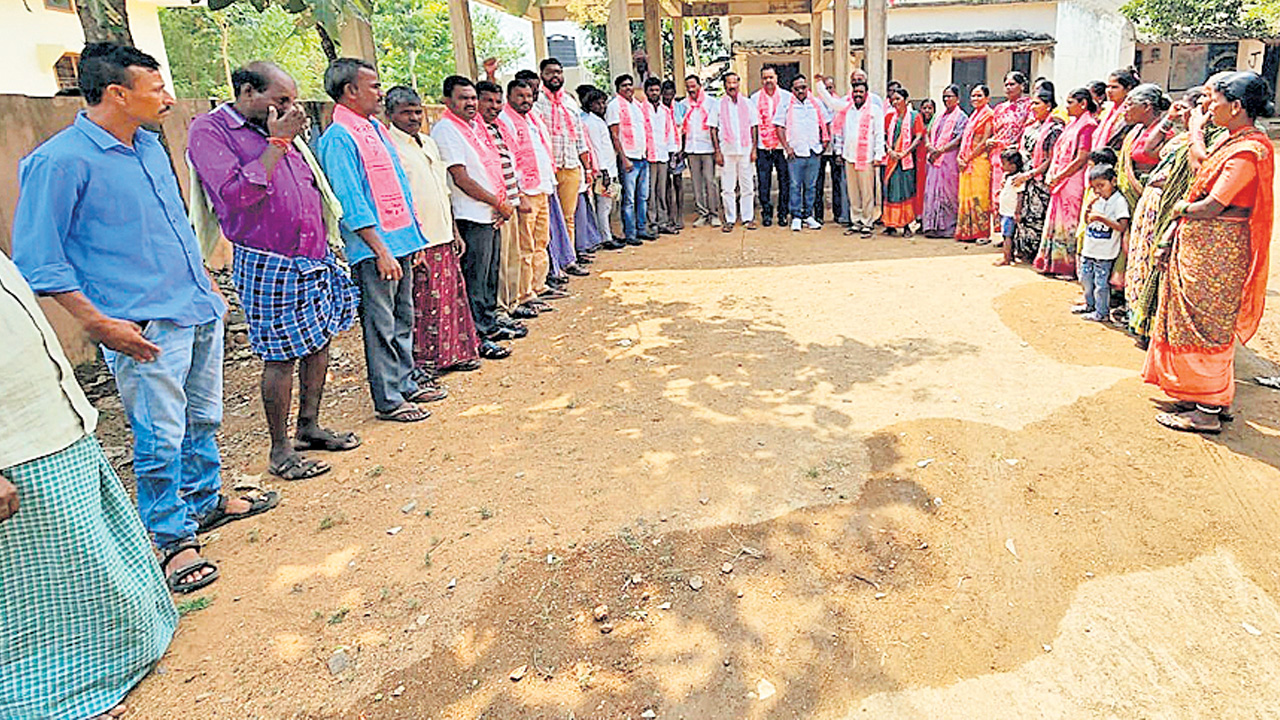 సంక్షేమ పథకాలు ఇంటింటికీ తీసుకెళ్లాలి