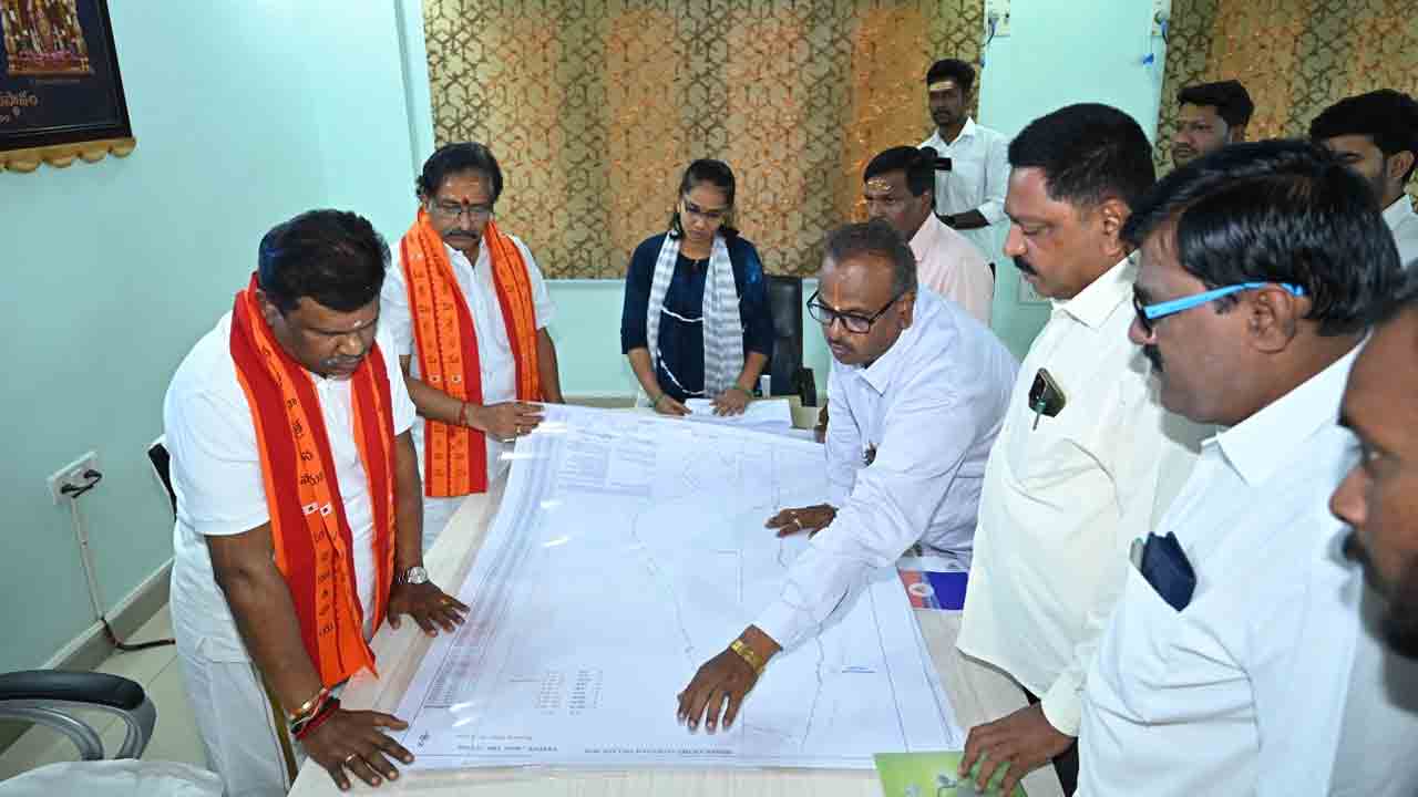 Srisailam | భక్తులకు వసతులపై ప్రత్యేక శ్రద్ధ..అధికారులకు ఏపీ దేవాదాయ శాఖ ప్రత్యేక ప్రధాన కార్యదర్శి ఆదేశం