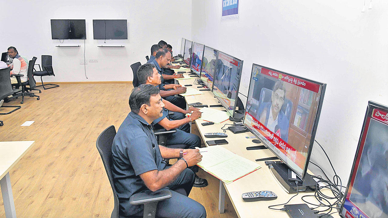 ప్రకటనలకు అనుమతి తప్పనిసరి..