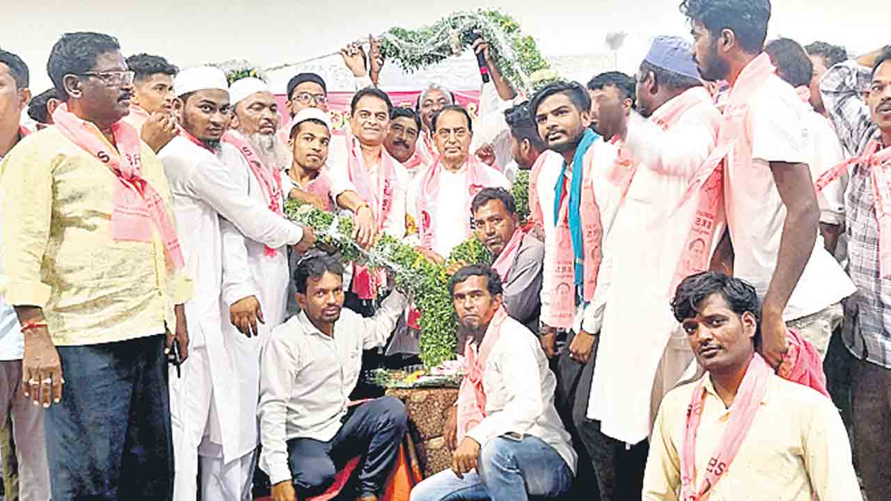 బీఆర్‌ఎస్‌కు నీరా‘జనం’