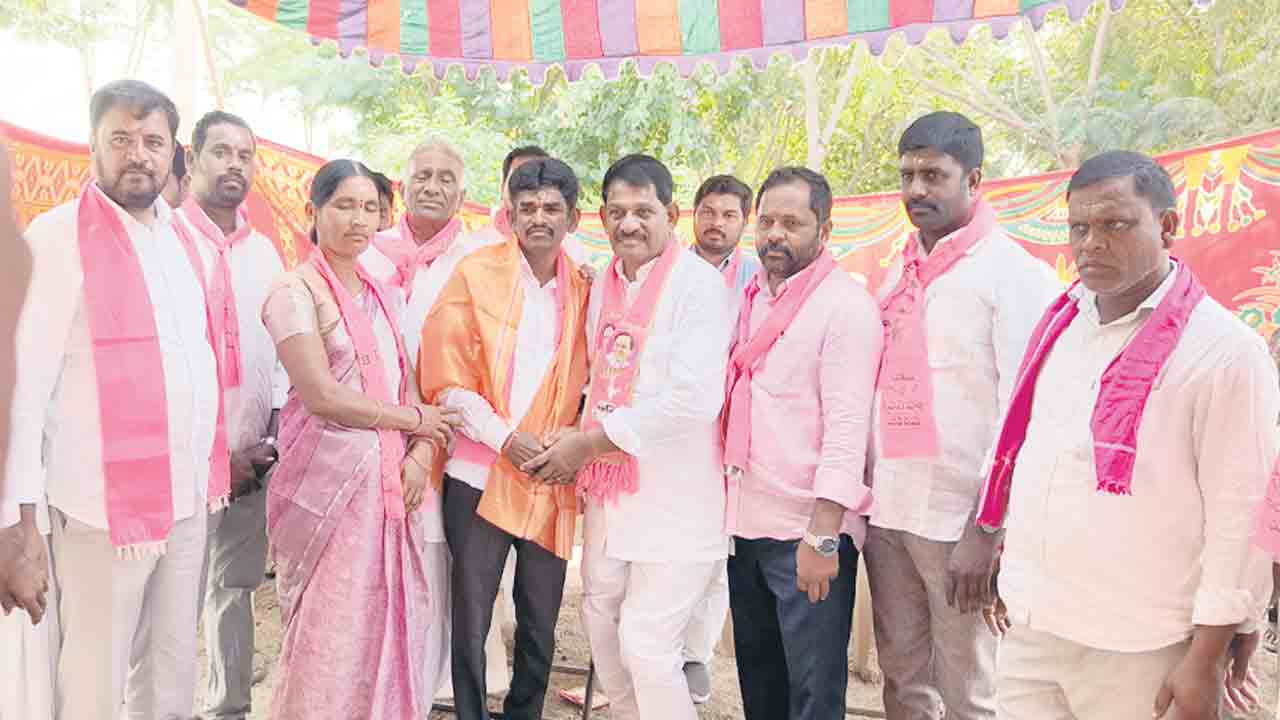 మా తండా ఓట్లు బీఆర్‌ఎస్‌కే