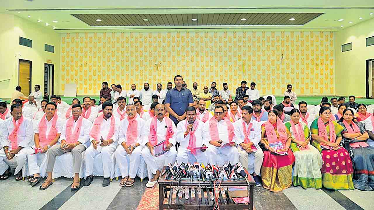 ఇంటి ముందు అభివృద్ధి.. కంటి ముందు అభ్యర్థి