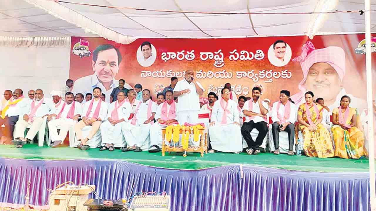 ప్రతిపక్షాలకు బుద్ధి చెప్పాలి