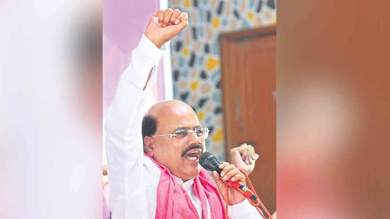 పట్నం లో.. గులాబీ పాగా..