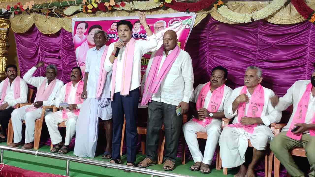 సంక్షేమ పథకాలను ఇంటింటికి వివరించాలి