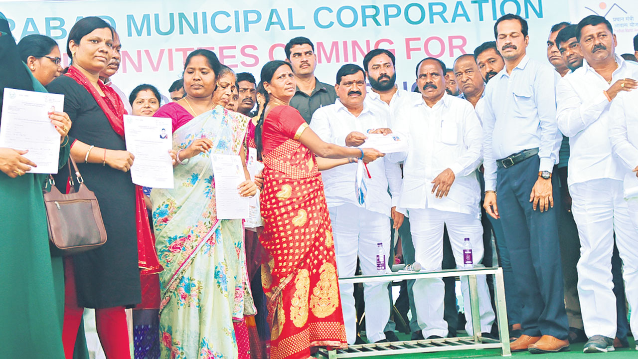 సంక్షేమంలో నంబర్‌ వన్‌..