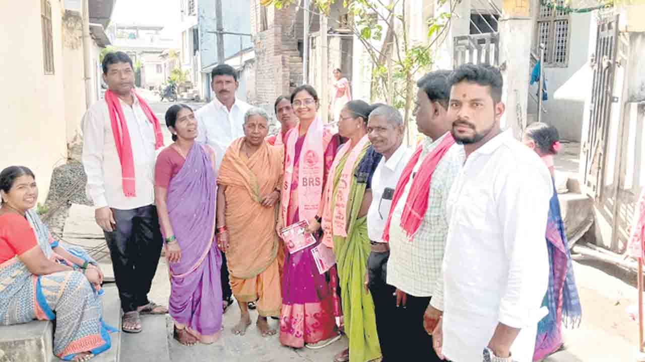 బీఆర్ఎస్ను ఆదరించాలి