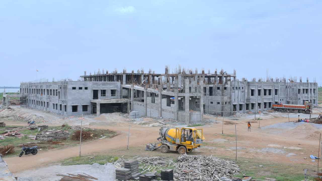 ప్రజాకాంక్షలకు ప్రతిబింబంగా