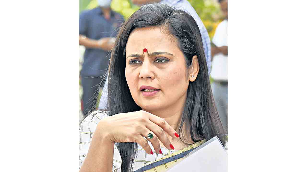 మహువాపై మరిన్ని ఆరోపణలు