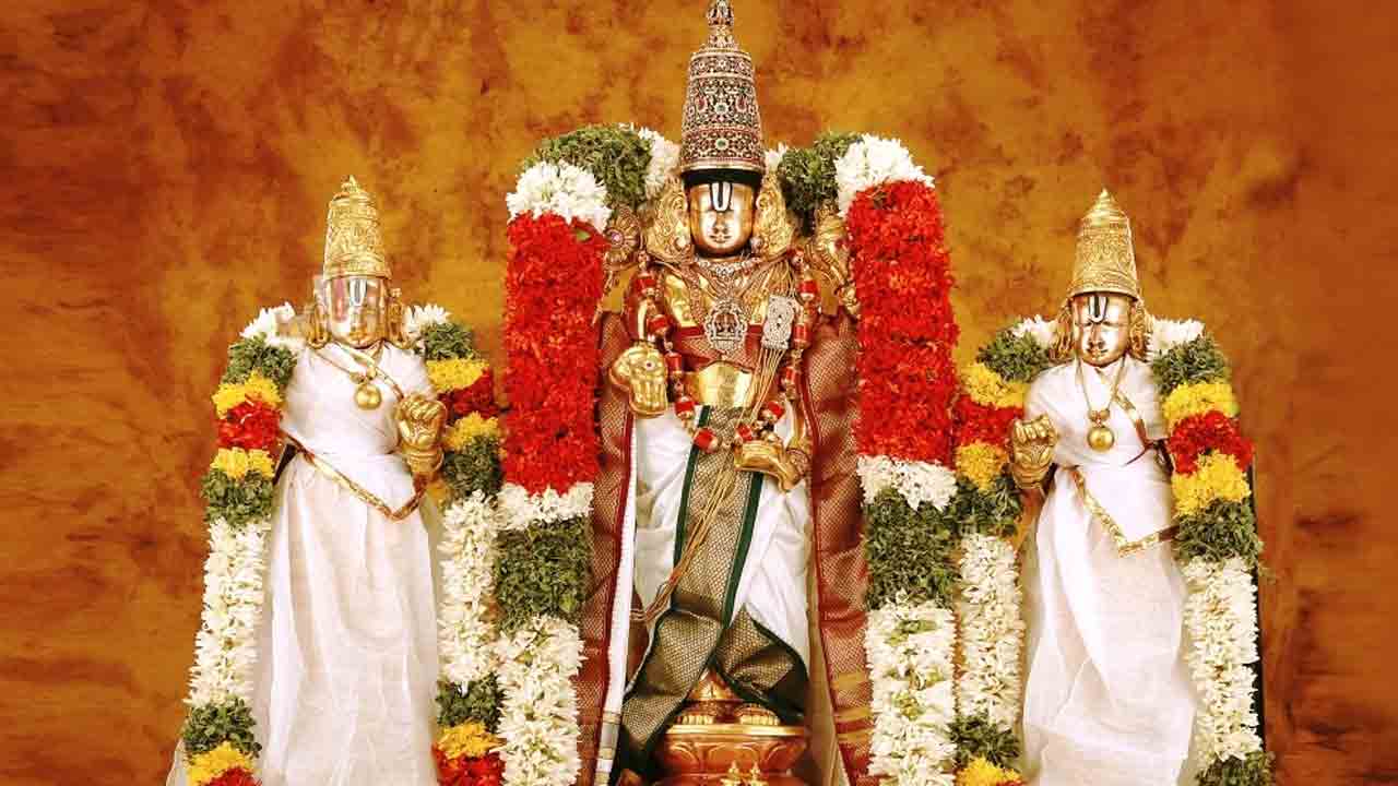 Malayappa Swamy | కల్పవృక్ష వాహనంపై కొలువుదీరిన శ్రీదేవి, భూదేవి సమేత మలయప్ప స్వామి
