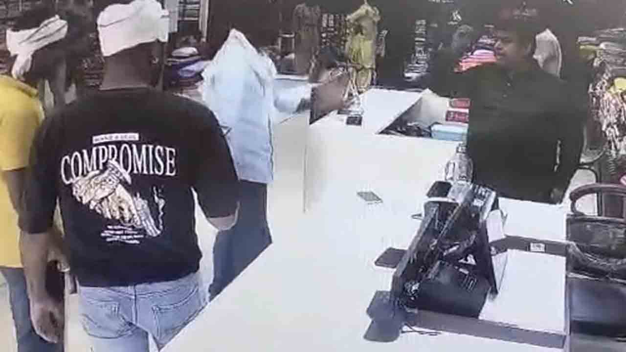 Watch: ఖలిస్థాన్‌ ఉగ్రవాది దల్లా పేరుతో పంజాబ్ వ్యాపారిని బెదిరించిన ముగ్గురు.. తర్వాత ఏం జరిగిందంటే?