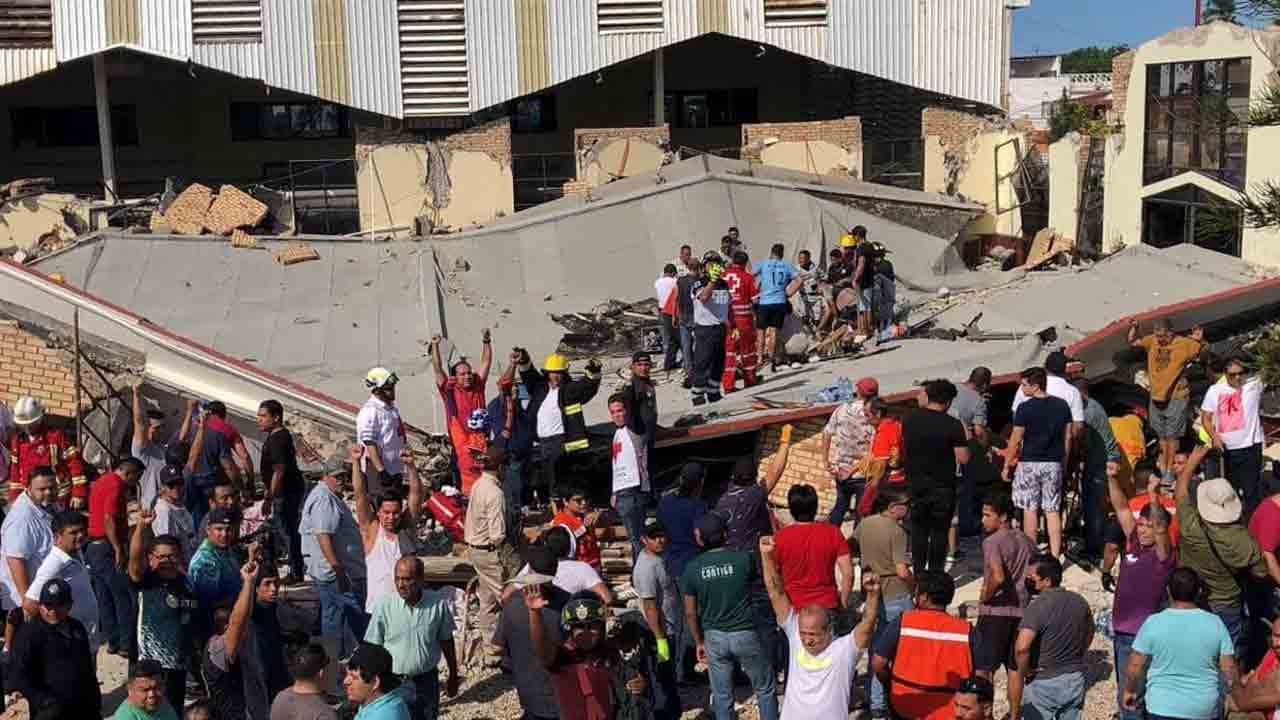 Mexico Church | చర్చిపైకప్పు కూలి 10 మంది మృతి.. 60 మందికిపైగా గాయాలు