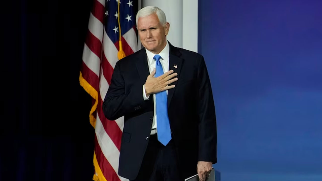 Mike Pence | అధ్యక్ష ఎన్నికల బరి నుంచి తప్పుకున్న అమెరికా మాజీ ఉపాధ్యక్షుడు మైక్‌ పెన్స్‌