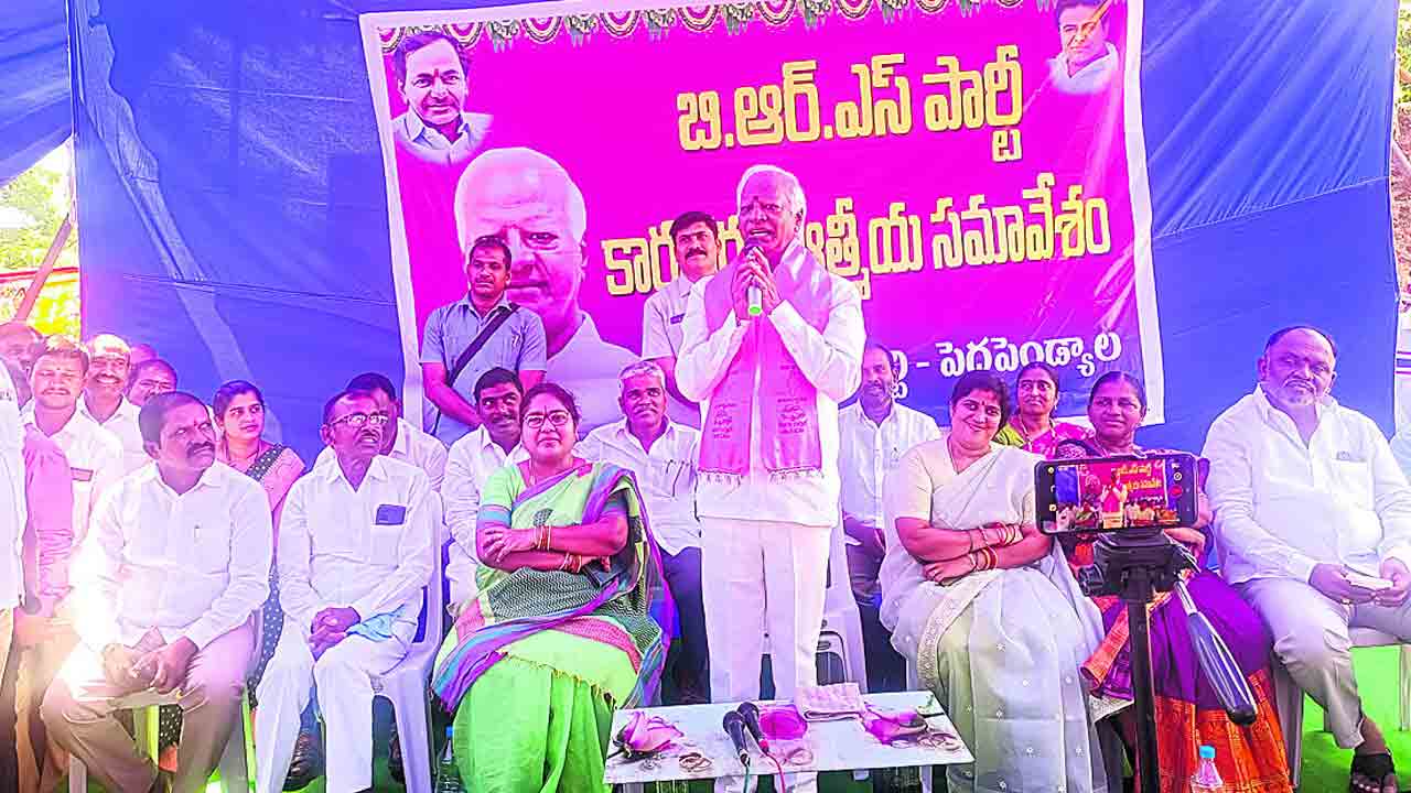 కాంగ్రెస్‌వి మోసపూరిత హామీలు