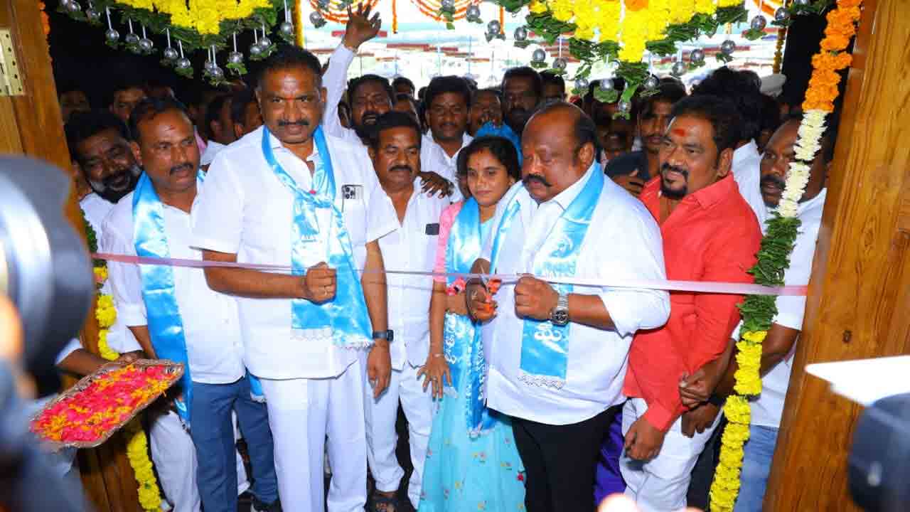 Minister Gangula | అంబేద్కర్ భవనం జ్ఞాన సముపార్జనకు కేంద్రం కావాలి: మంత్రి గంగుల