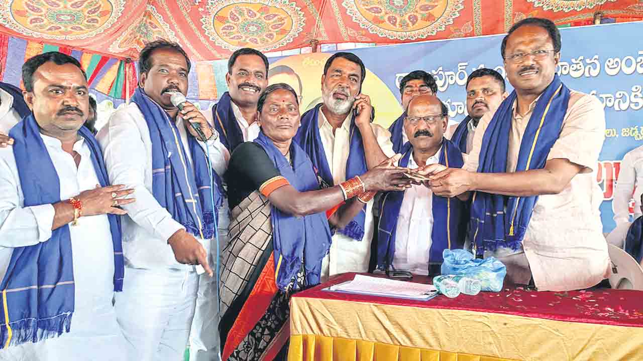 మేమంతా మంత్రి వేముల వెంటే..