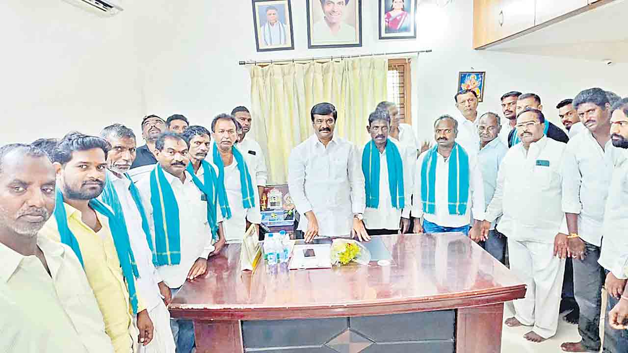 బురద జల్లే వారికి ప్రజలే బుద్ధి చెబుతారు