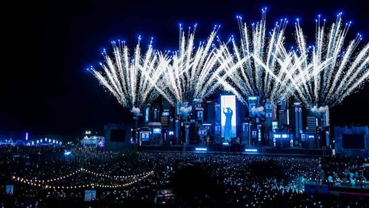 Mobile Phones Stolen | మ్యూజిక్‌ ఫెస్ట్‌లో డజన్ల కొద్దీ మొబైల్‌ ఫోన్స్‌ చోరీ..!