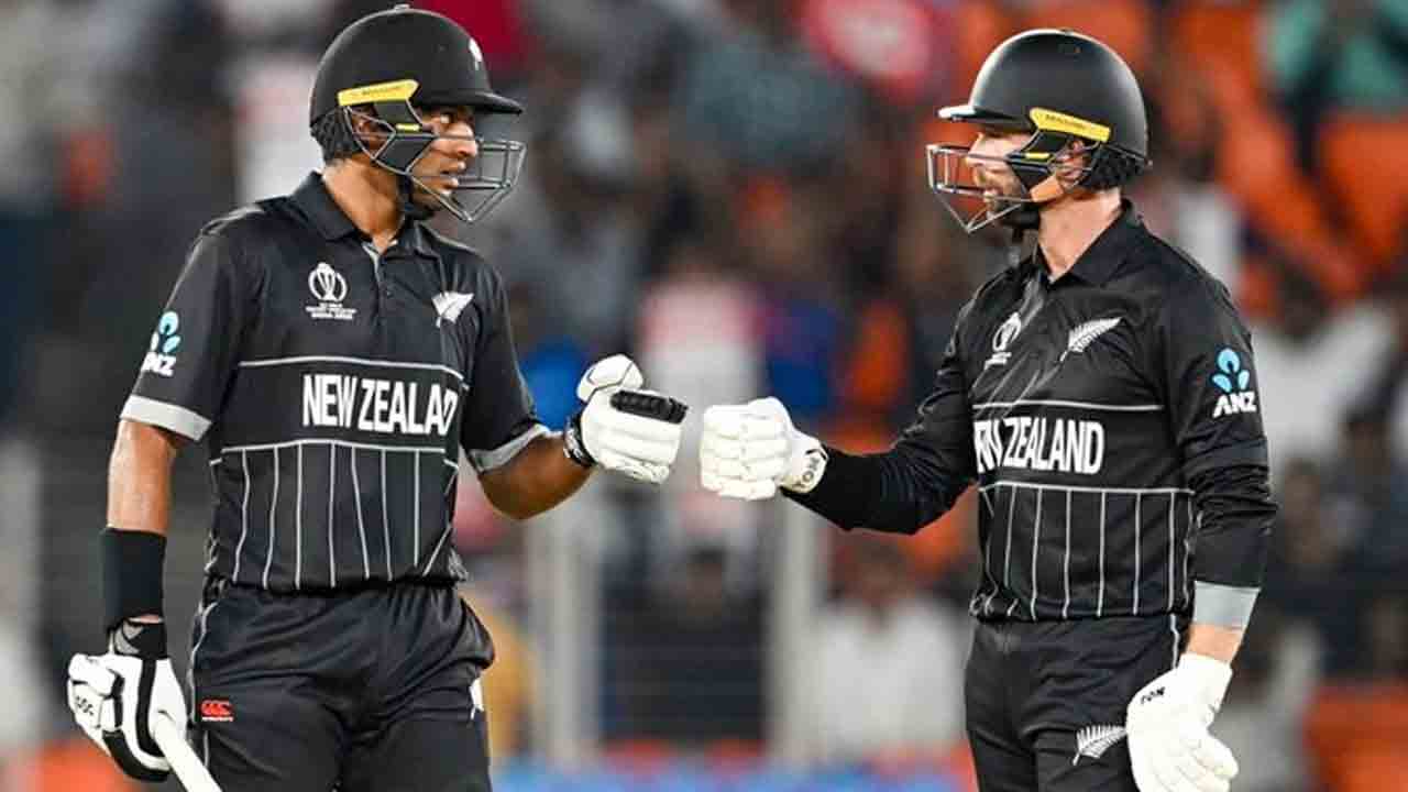 NZ vs NED | రచిన్ రవీంద్ర, విల్ యంగ్ అర్ధ సెంచరీలు.. 35 ఓవర్లలో న్యూజిలాండ్ స్కోర్ ఎంతంటే..