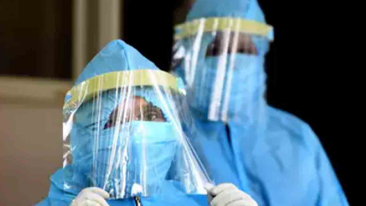 PPE Kits | పీపీఈ కిట్స్‌ ధరించి మొబైల్‌ షాపులోకి చొరబడిన దొంగలు.. వంద ఫోన్లు చోరీ