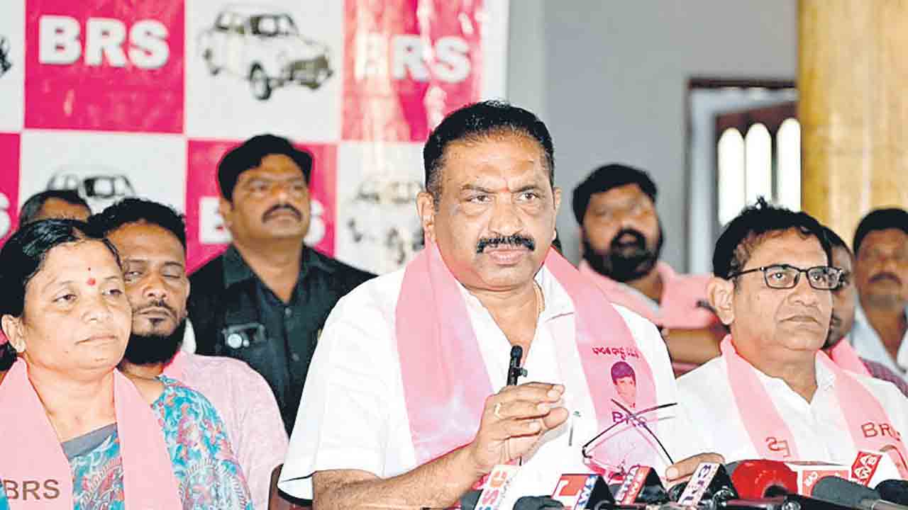 పీవీని అవమానించింది కాంగ్రెస్సే