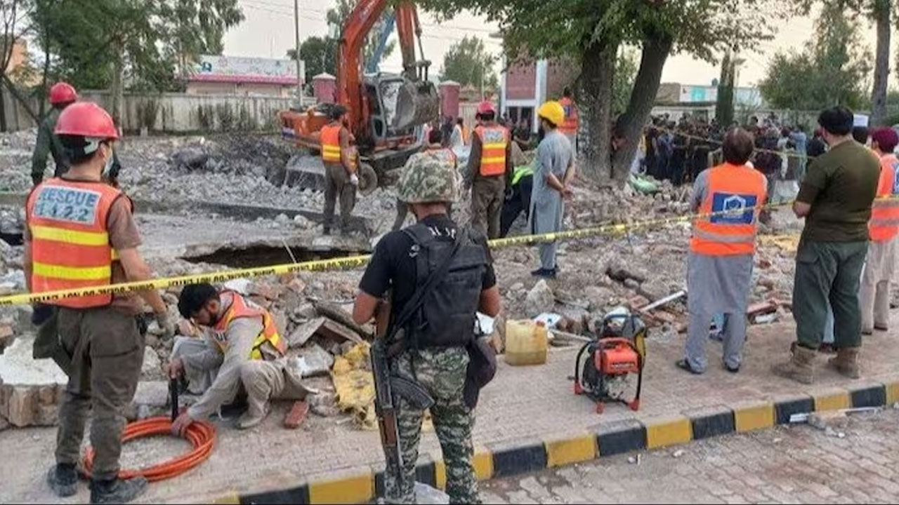 Suicide blasts | బలూచిస్థాన్‌ ఆత్మాహుతి దాడి ఘటనలో 65కు చేరిన మృతులు.. ఇది భారత్‌ పనే అంటున్న పాక్‌ మంత్రి