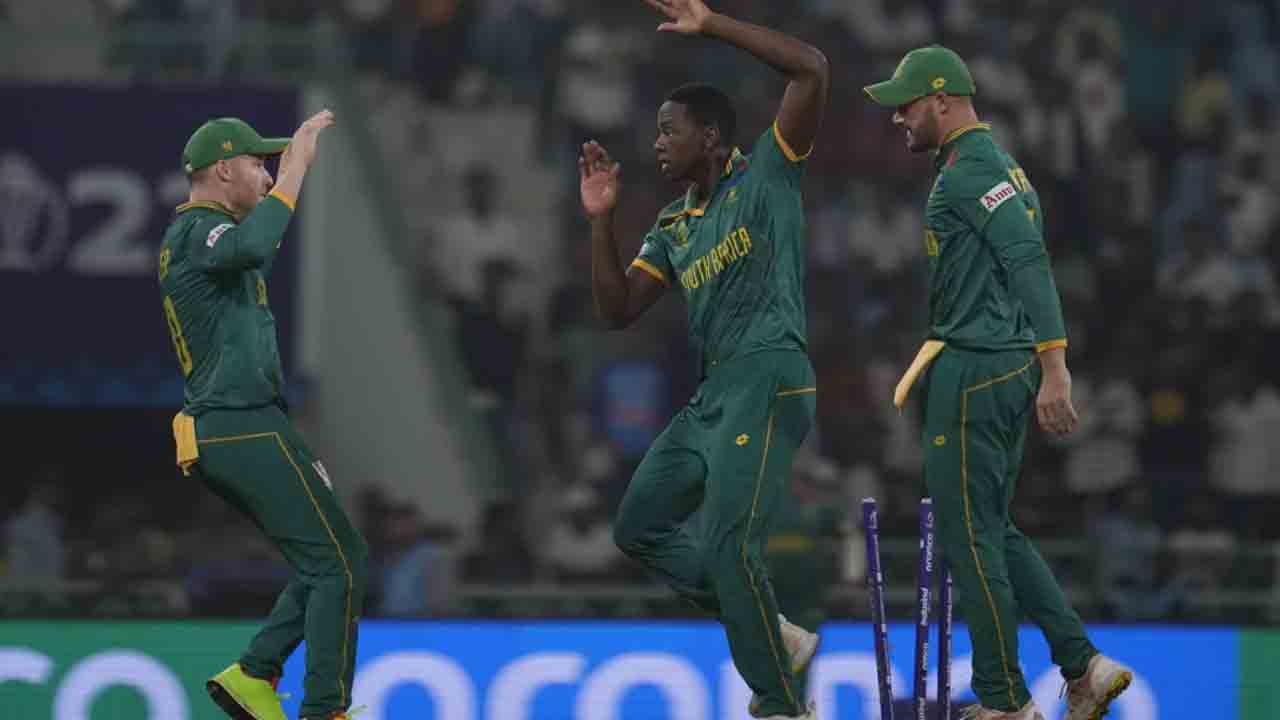 ODI World Cup | పీకల్లోతు కష్టాల్లో ఆసీస్.. 20 ఓవర్లకు 80/6