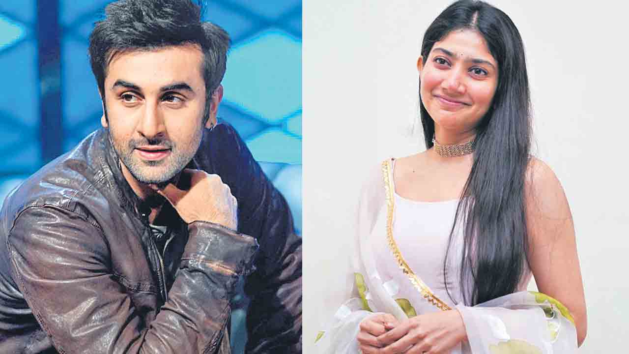 మూడు భాగాలుగా ‘రామాయణం’