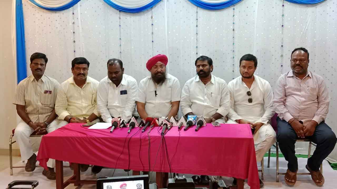 13 స్థానాల్లో బీఆర్‌ఎస్‌దే గెలుపు