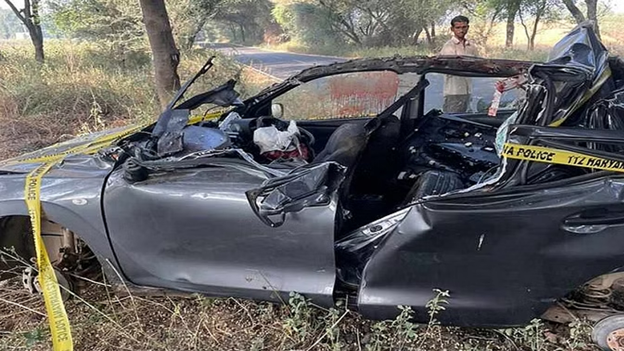 Road Accident | రోడ్డు ప్రమాదంలో ఆరుగురు యువకుల దుర్మరణం..!