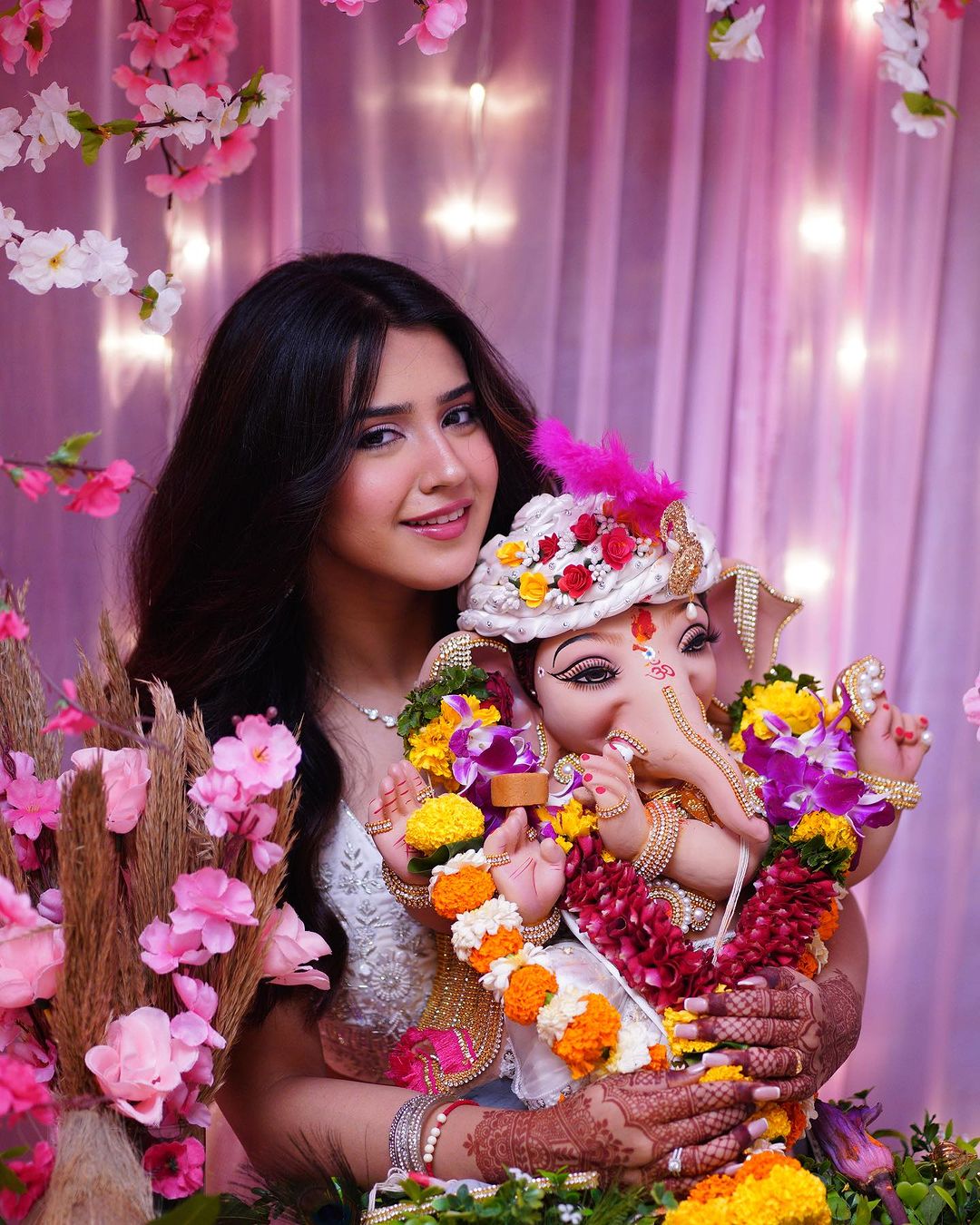 ( Photos : Instagram )