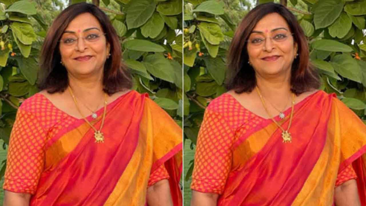 Sarala Kumari | మా అమ్మను హైదరాబాద్‌ చేర్చండి.. సిక్కిం వరదల్లో చిక్కుకుపోయిన నటి సరళాకుమారి కుమార్తె వేడుకోలు